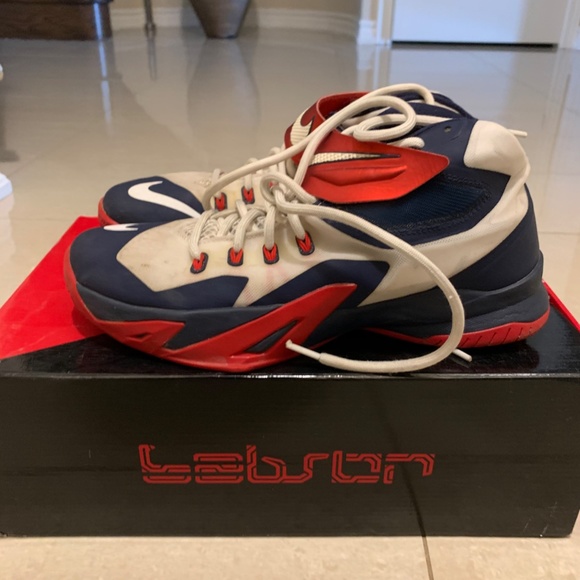 Nike LeBron Soldier 8 USA - Picture 3 of 3